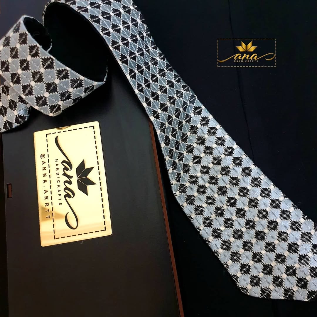 کراوات خامه دوزی شده